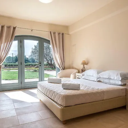 Villa Gold Villa *