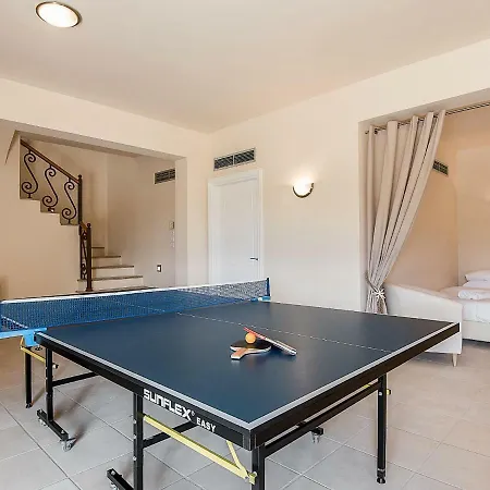 Villa Gold Villa